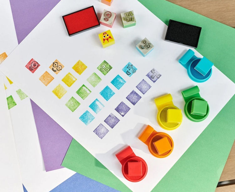 Imagen de Stampoline Park -Numberblocks. Sellos con tintas de colores