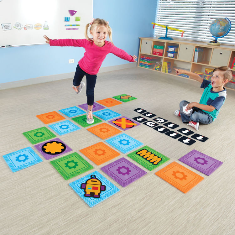 Imagen de Juego de piso con actividades de codificación